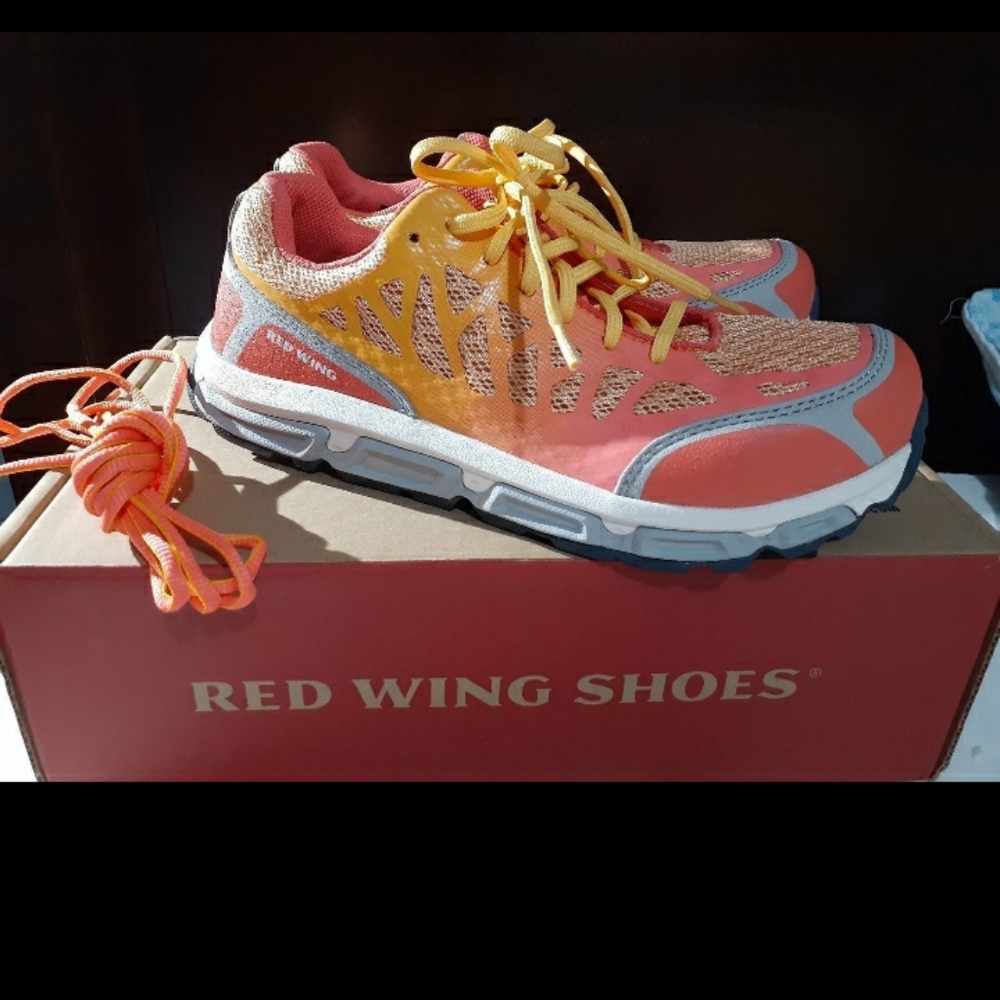 Red Wing work shoe for women size 7